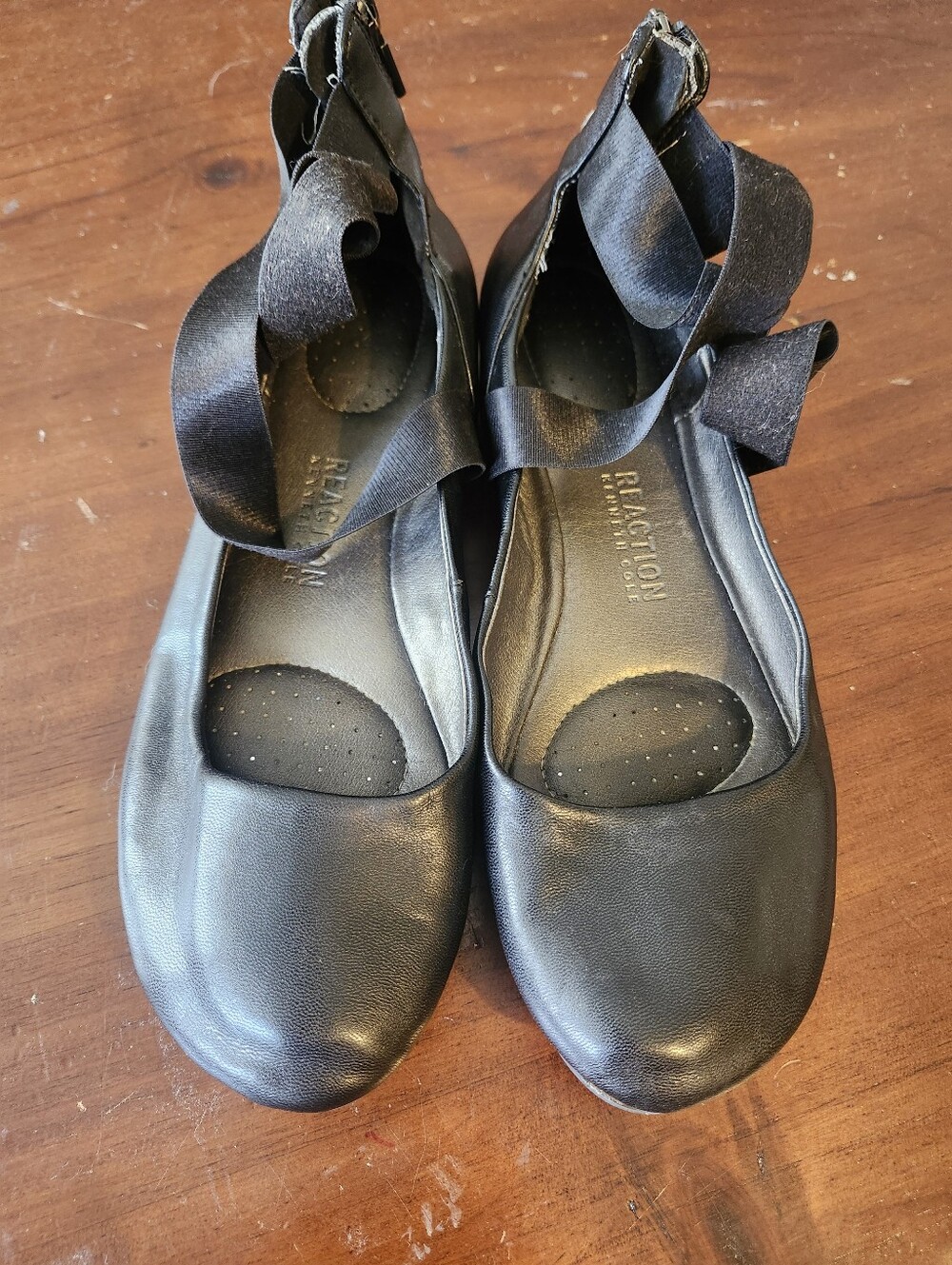 Kenneth Cole Reaction- Ballet Flats With Zippers In Back- Size 9
